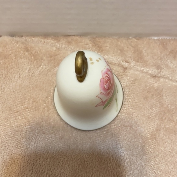 Lefton porcelain gold trimmed hand painted roses June bell - Picture 6 of 8